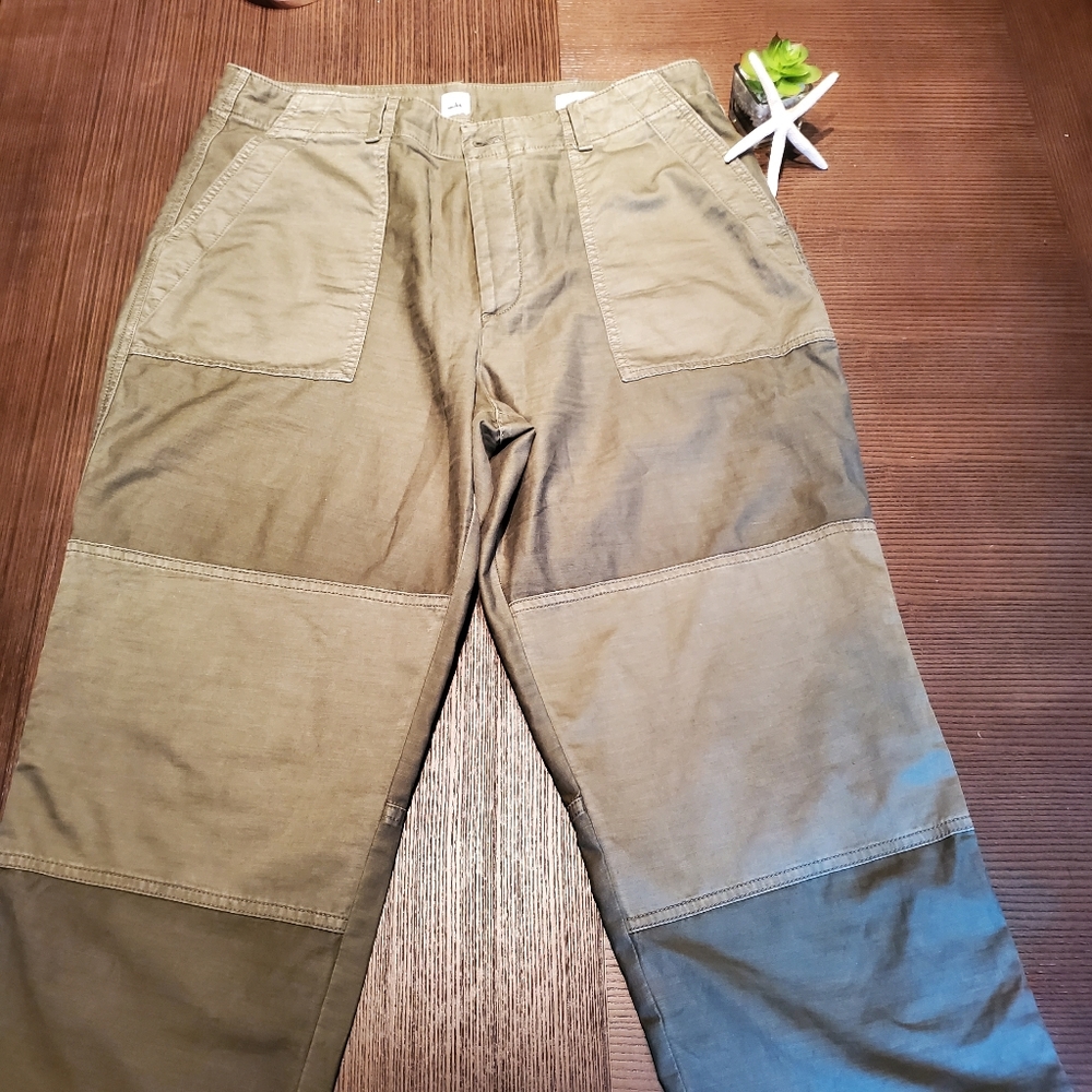 Gap | Button Fly | Green Ankle Cargo Pants